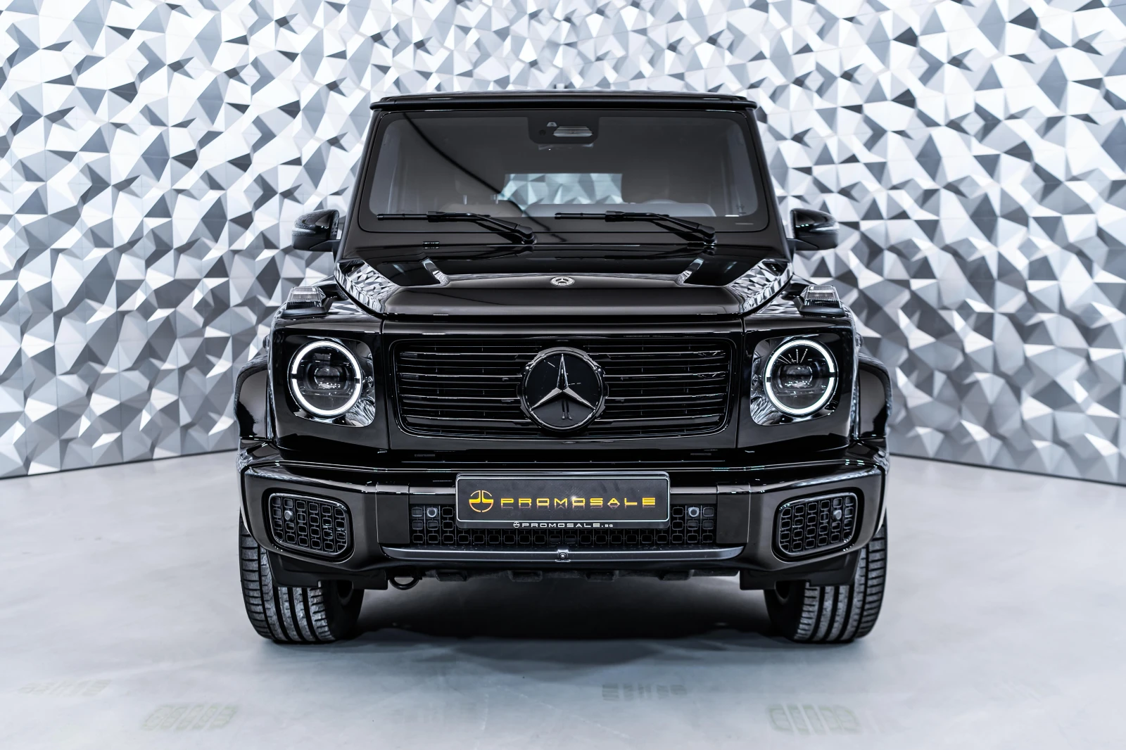 Mercedes-Benz G 450 d 4M AMG* Night* Pano* Burm, снимка 2 - Автомобили и джипове - 54554966