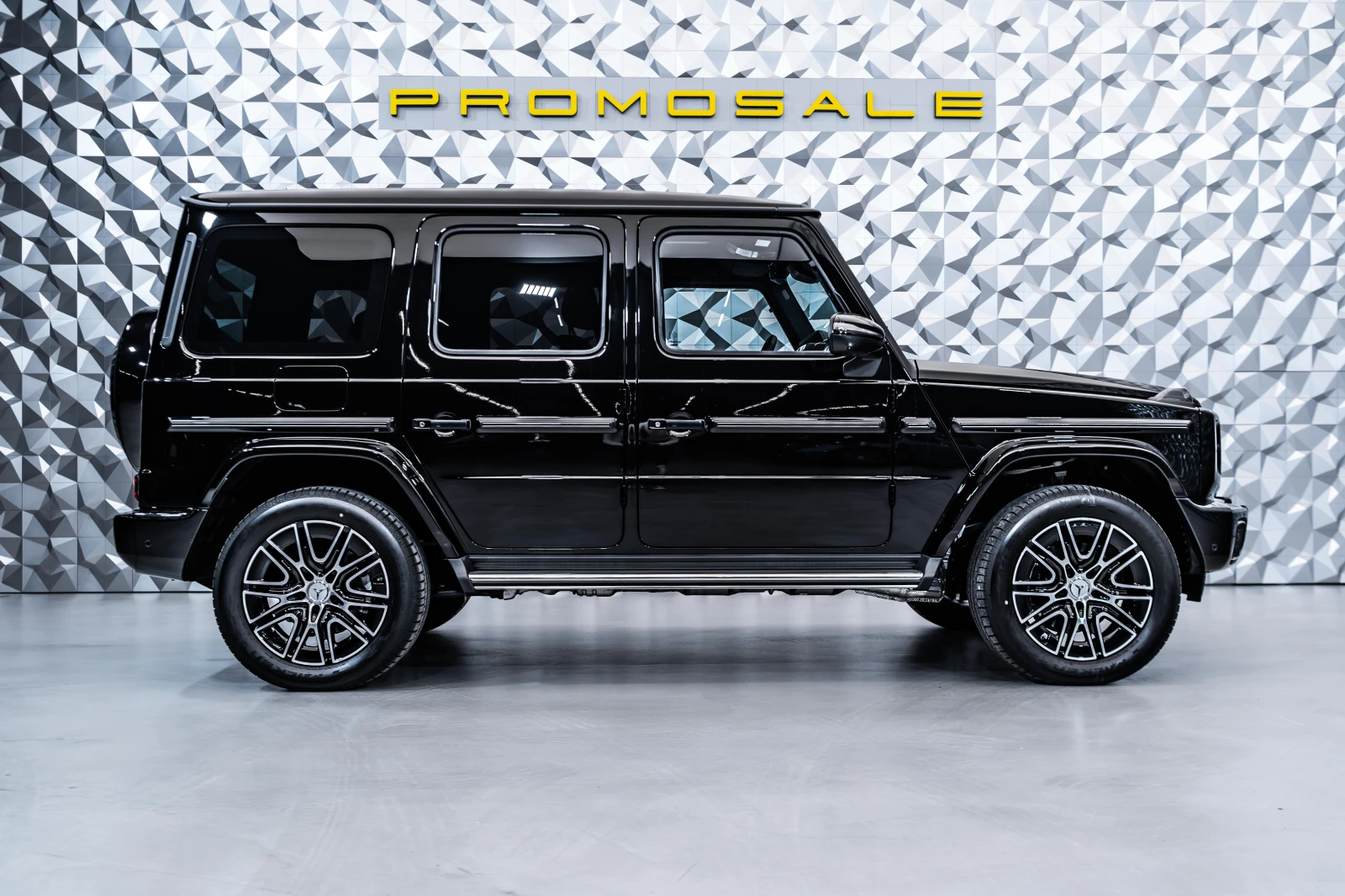 Mercedes-Benz G 450 d 4M AMG* Night* Pano* Burm, снимка 6 - Автомобили и джипове - 54554966