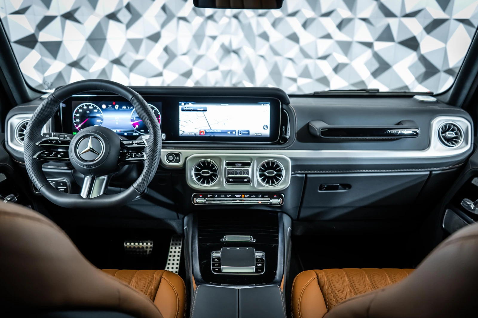 Mercedes-Benz G 450 d 4M AMG* Night* Pano* Burm, снимка 11 - Автомобили и джипове - 54554966
