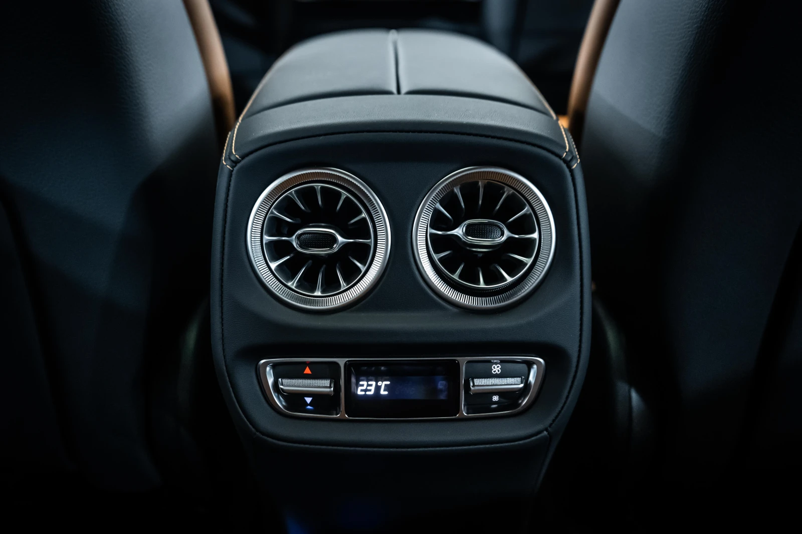 Mercedes-Benz G 450 d 4M AMG* Night* Pano* Burm, снимка 15 - Автомобили и джипове - 54554966