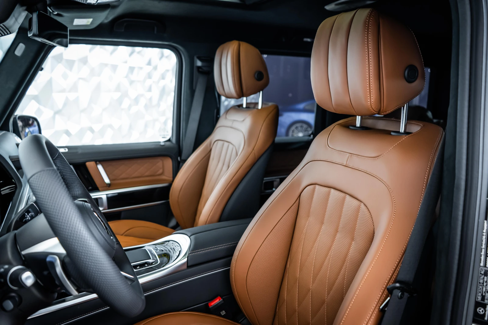 Mercedes-Benz G 450 d 4M AMG* Night* Pano* Burm, снимка 13 - Автомобили и джипове - 54554966