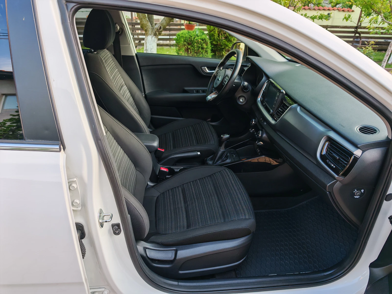 Kia Stonic 1.6CRDI-������-CAR PLAY-ANDROID AUTO | Mobile.bg � ����������� 8