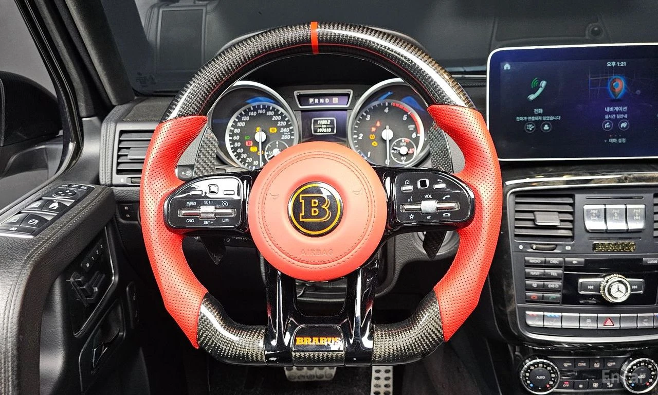 Mercedes-Benz G 350 BRABUS* BLUE TECH* PANO* КОЖА* ПОДГРЕВ* ОБДУХ* НАВ, снимка 10 - Автомобили и джипове - 54693398