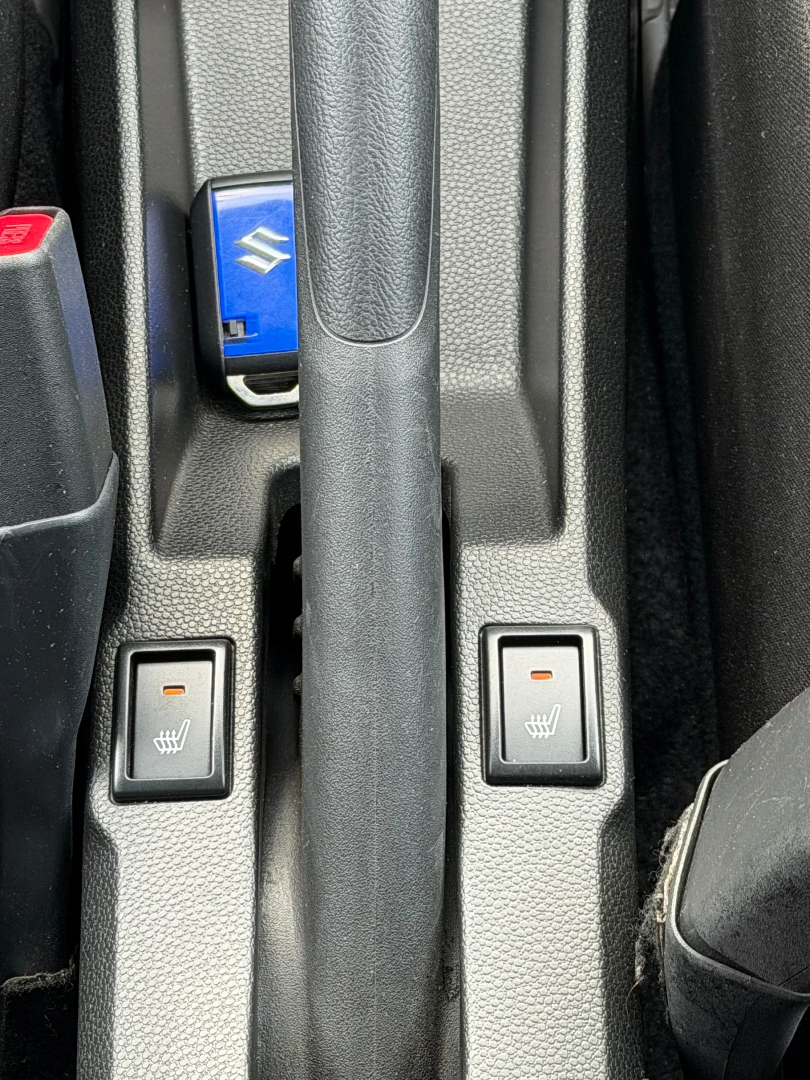 Suzuki Ignis 1.2Dual Jet AllGrip 4x4, снимка 15 - Автомобили и джипове - 55468011