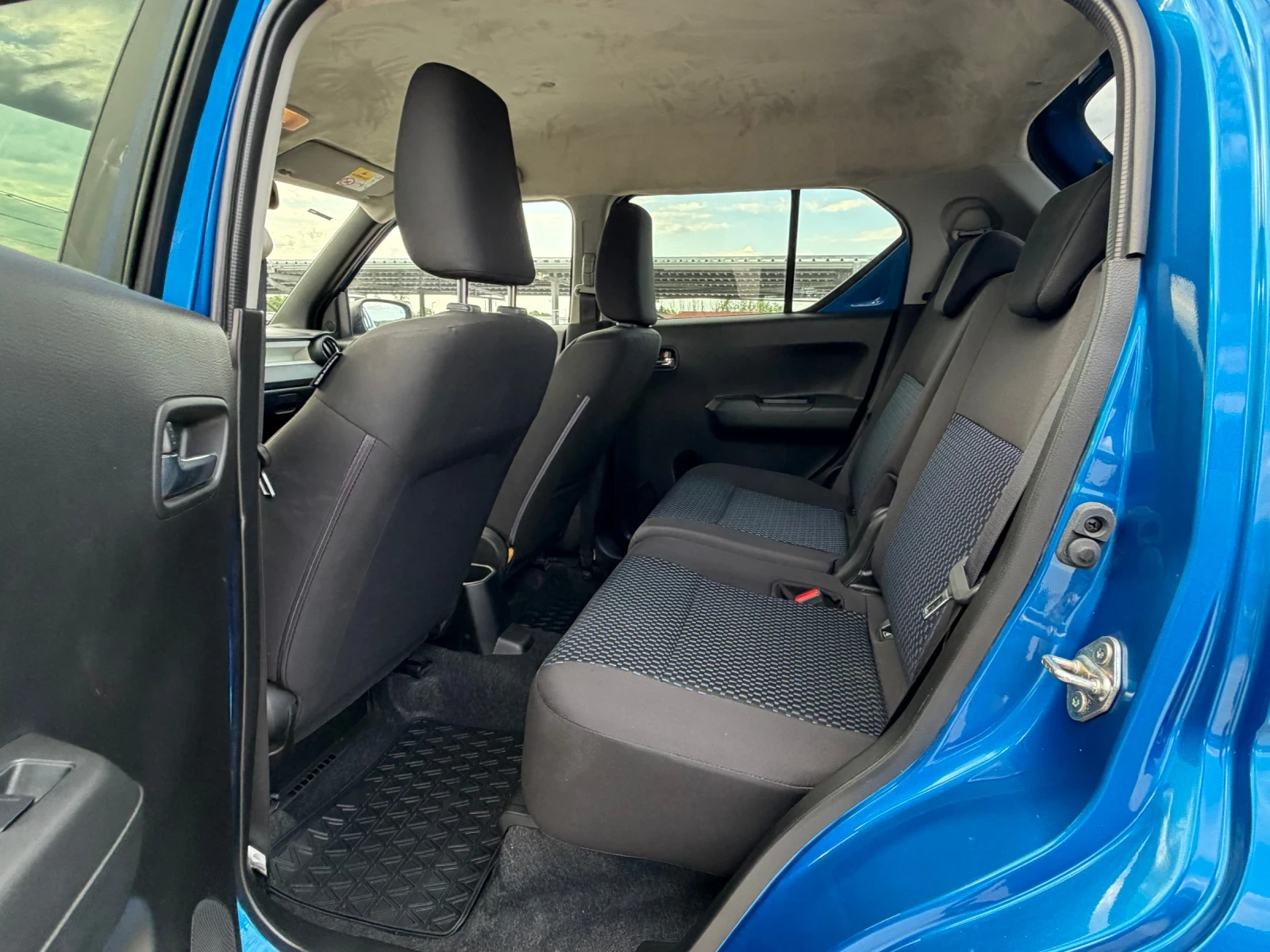 Suzuki Ignis 1.2Dual Jet AllGrip 4x4, снимка 8 - Автомобили и джипове - 55468011