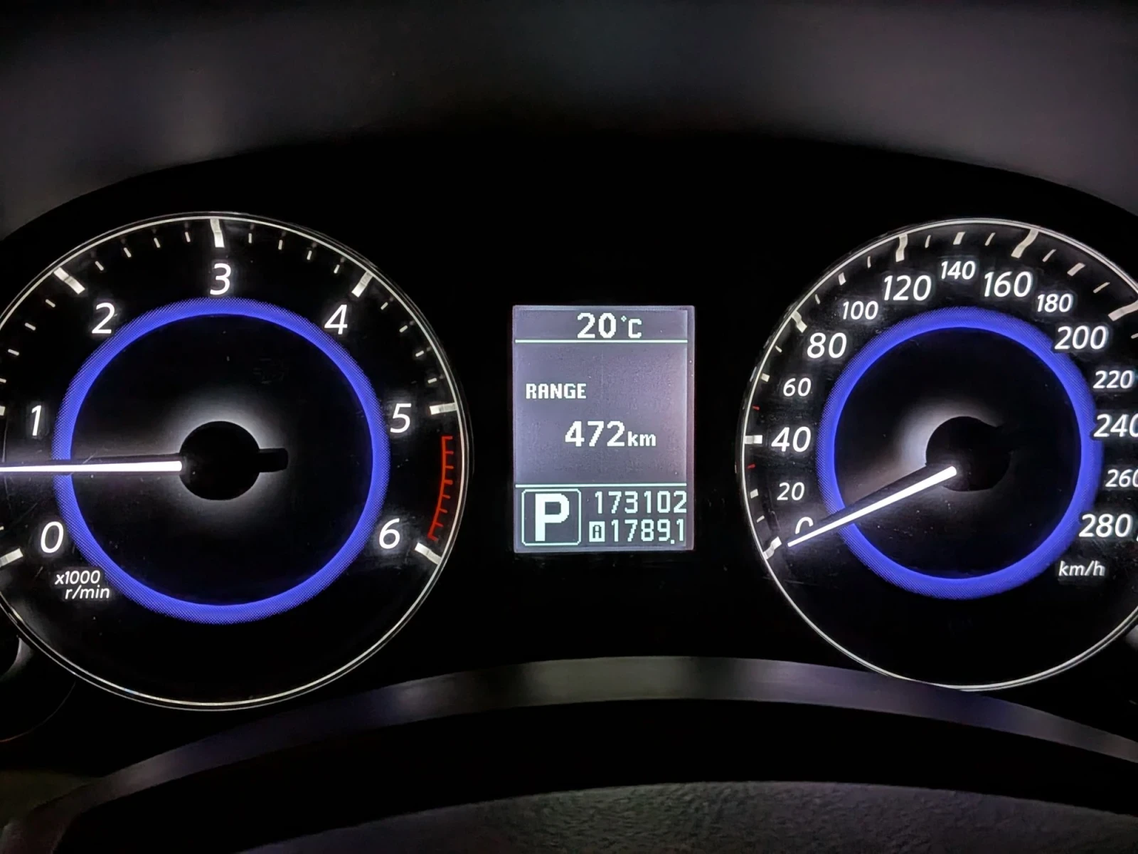 Infiniti Fx 30, снимка 17 - Автомобили и джипове - 55658332