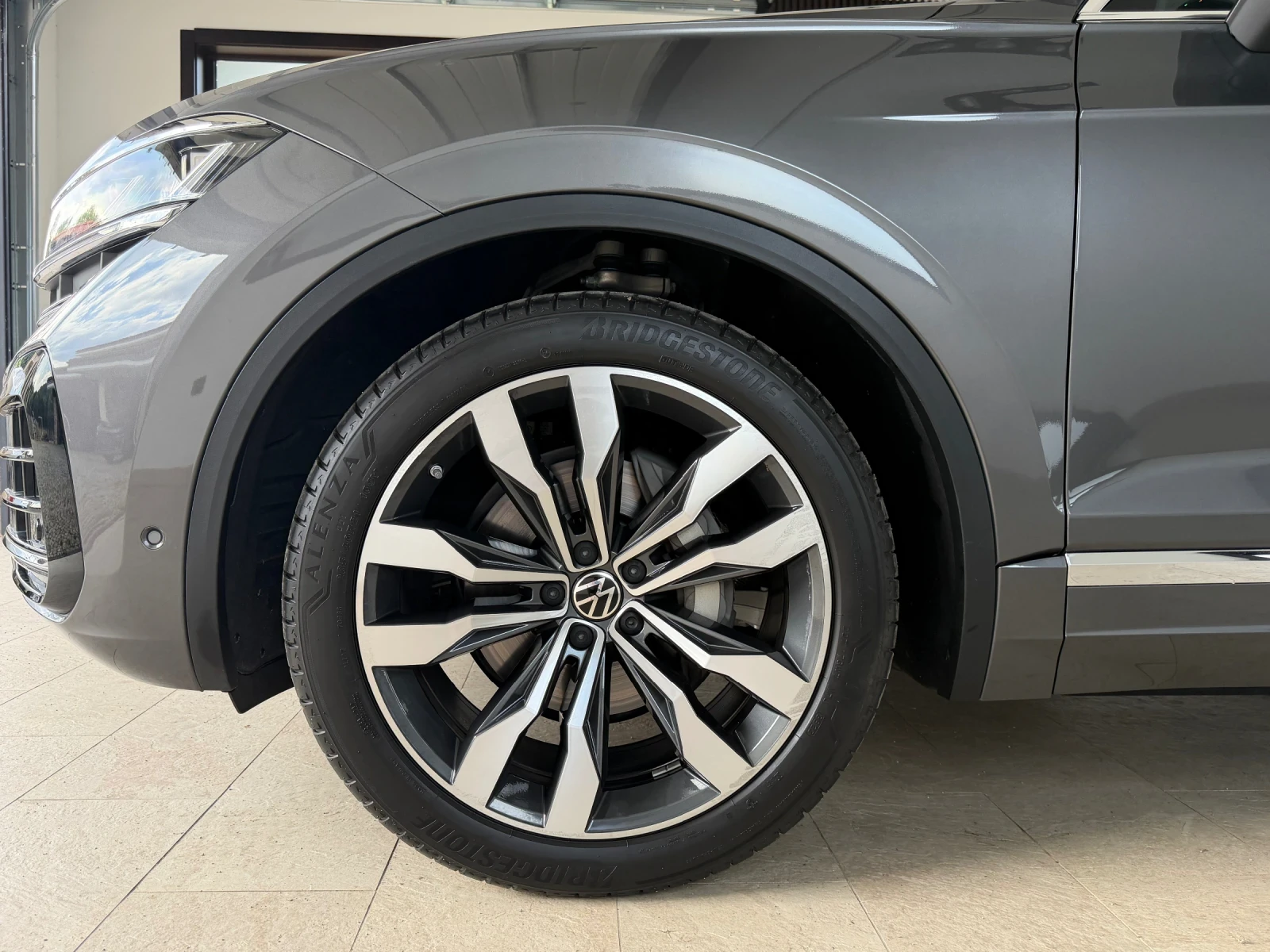 VW Touareg Exclusive , снимка 8 - Автомобили и джипове - 55807251