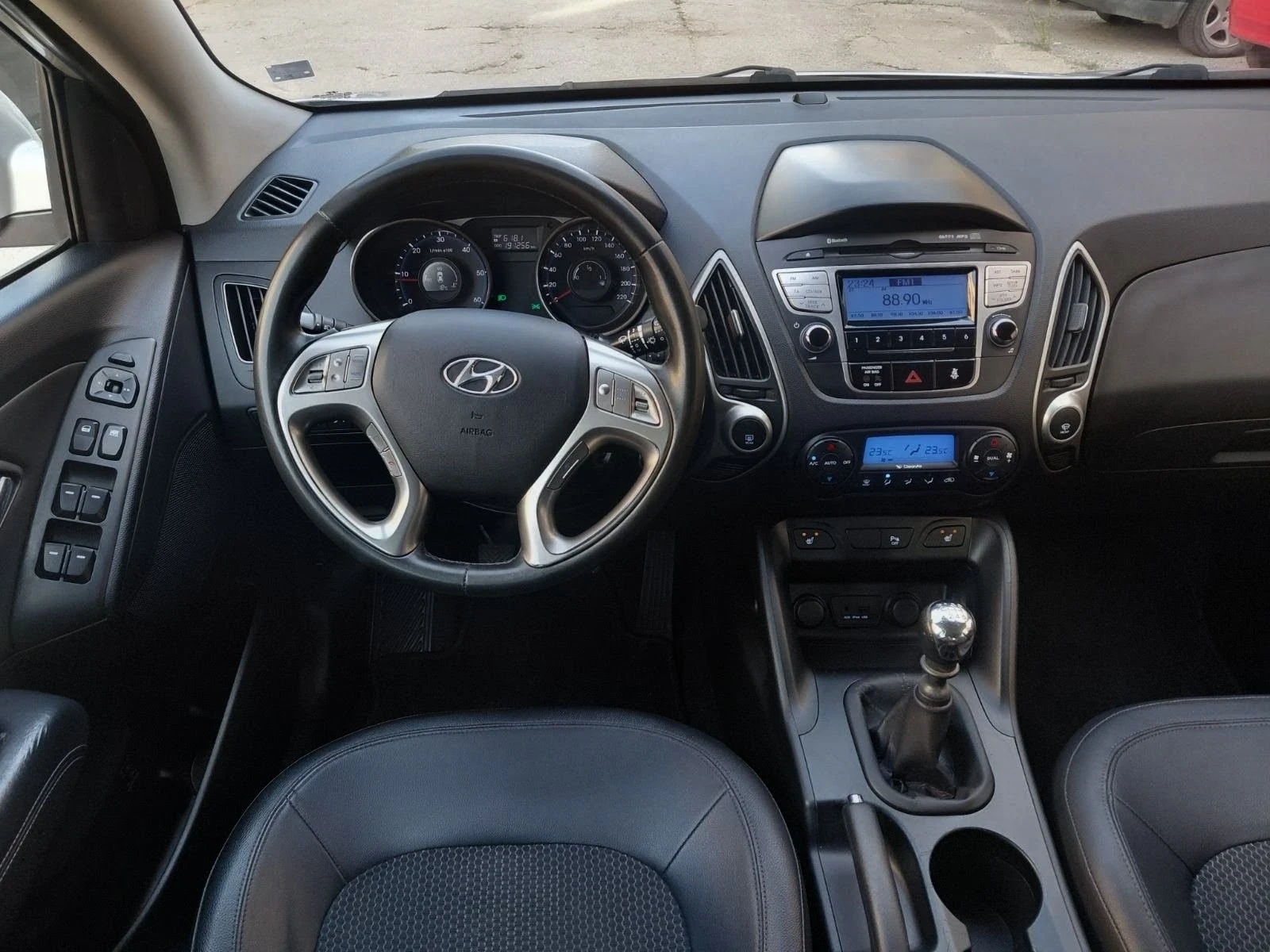 Hyundai IX35 2.0 CRDI 4x4 136�.� | Mobile.bg � ����������� 10