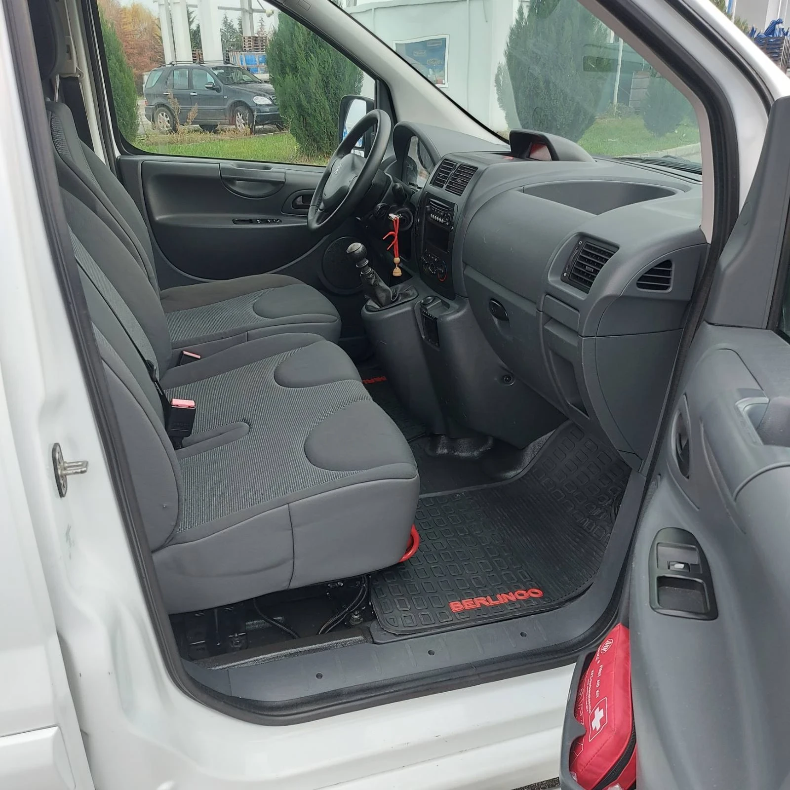 Peugeot Expert    | Mobile.bg   11