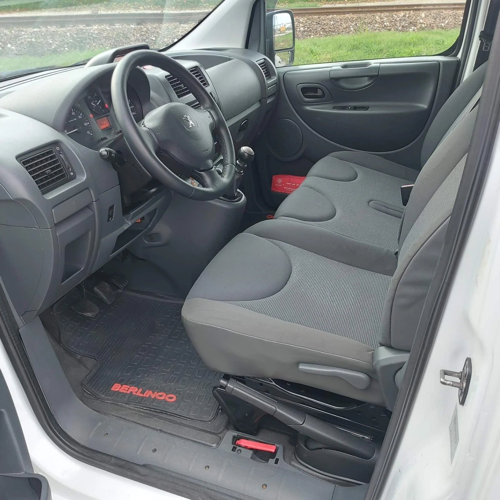 Peugeot Expert    | Mobile.bg   12