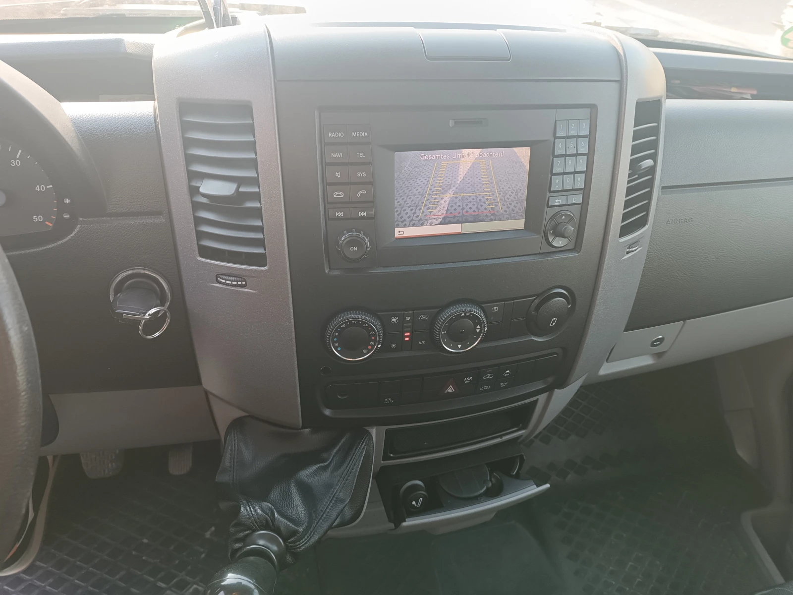 Mercedes-Benz Sprinter 213, снимка 13 - Бусове и автобуси - 53716601