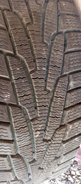 Гуми Зимни 215/55R17, снимка 1