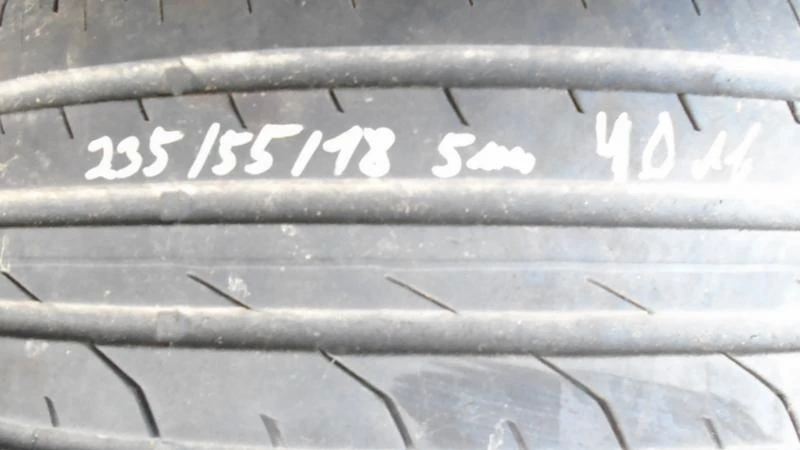 Гуми Летни 235/55R18, снимка 1 - Гуми и джанти - 22369348