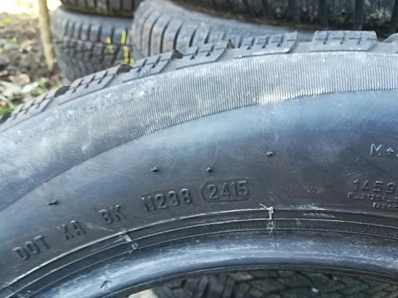 Гуми Зимни 205/55R16, снимка 7 - Гуми и джанти - 23733053