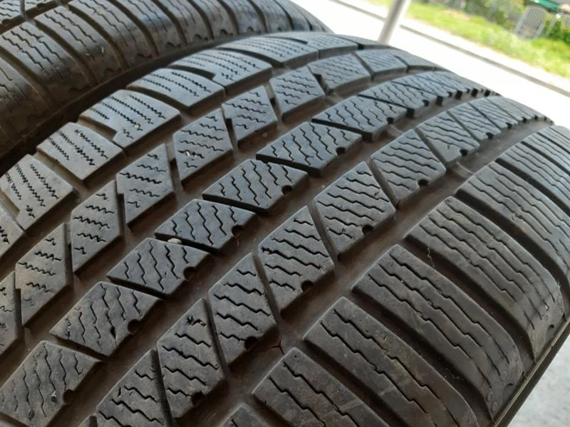 Гуми Зимни 295/40R20, снимка 2 - Гуми и джанти - 25991790