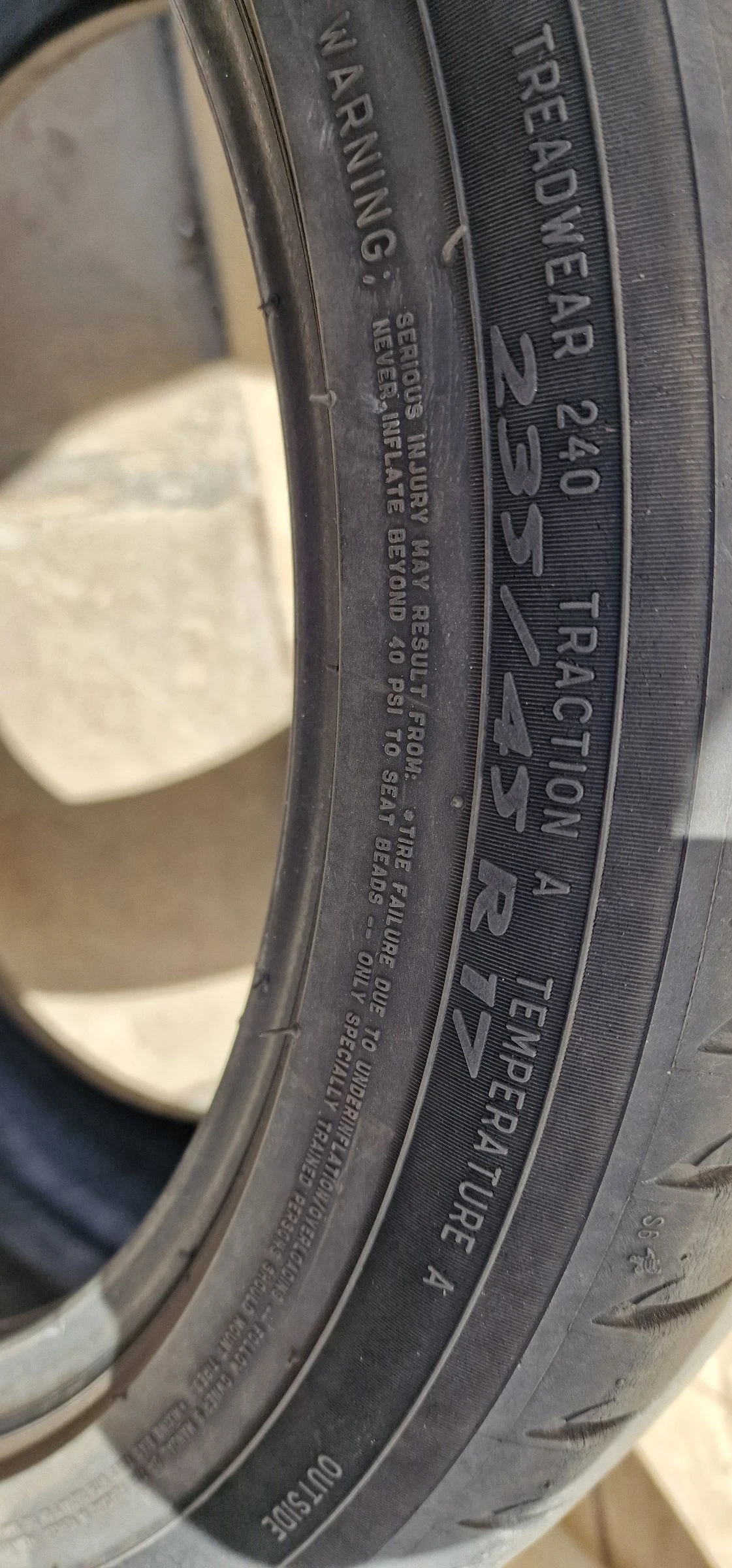  235/45R17 | Mobile.bg   1