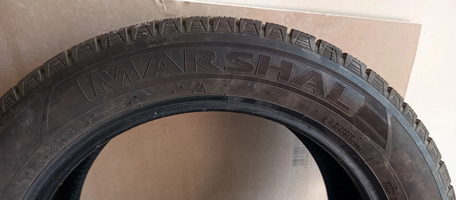 Гуми Зимни 215/55R17, снимка 3 - Гуми и джанти - 55607462