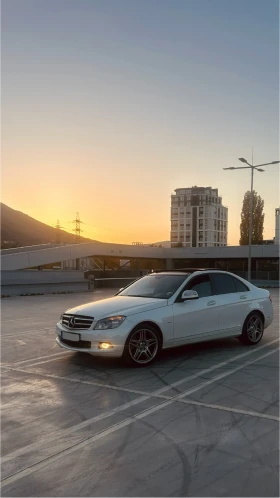Mercedes-Benz C 350, снимка 1