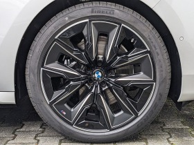 BMW 740 d/ xDrive/M SPORT/THEATRE SCREEN/ B&W/ICONIC GLOW/, снимка 6