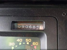 Chevrolet Corvette 5.7L V8 FI OHV F Rear Wheel Drive, снимка 4