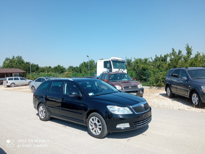 Skoda Octavia 1.6 дизел , снимка 1 - Автомобили и джипове - 46242106