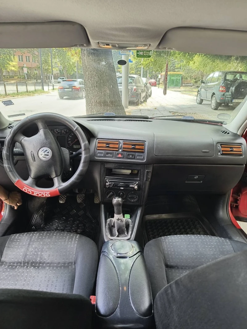 VW Golf, снимка 14 - Автомобили и джипове - 47020436