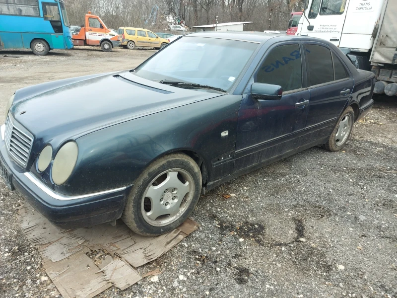 Mercedes-Benz E 200 W210, снимка 5 - Автомобили и джипове - 49540919