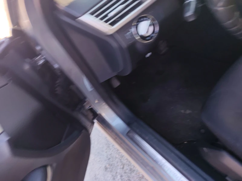 Mercedes-Benz E 220, снимка 8 - Автомобили и джипове - 52938080