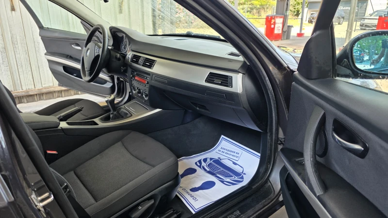 BMW 320 KATO ЧИСТО НОВ, снимка 11 - Автомобили и джипове - 53576296