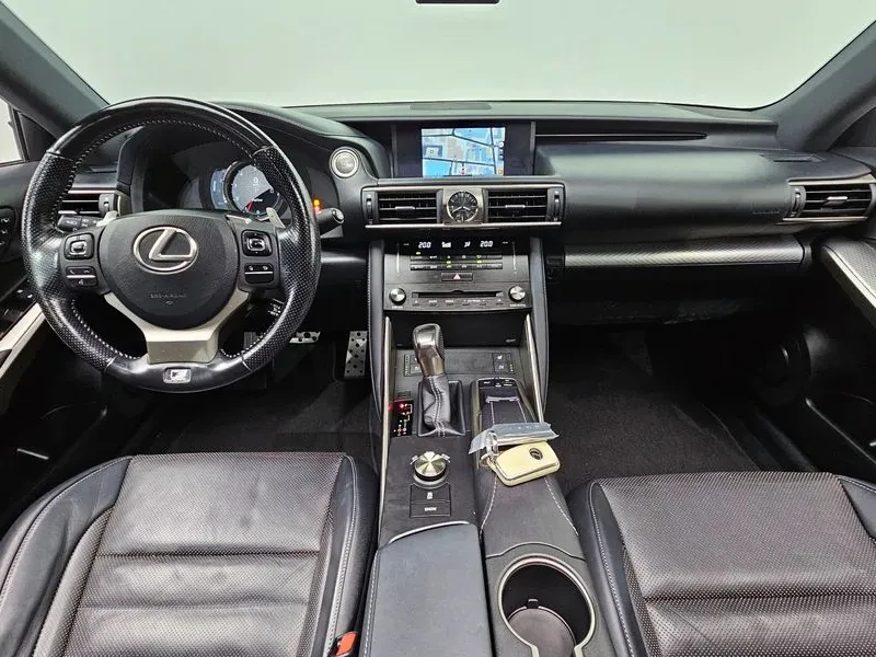 Lexus IS 200 t F-Sport, снимка 3 - Автомобили и джипове - 55526354