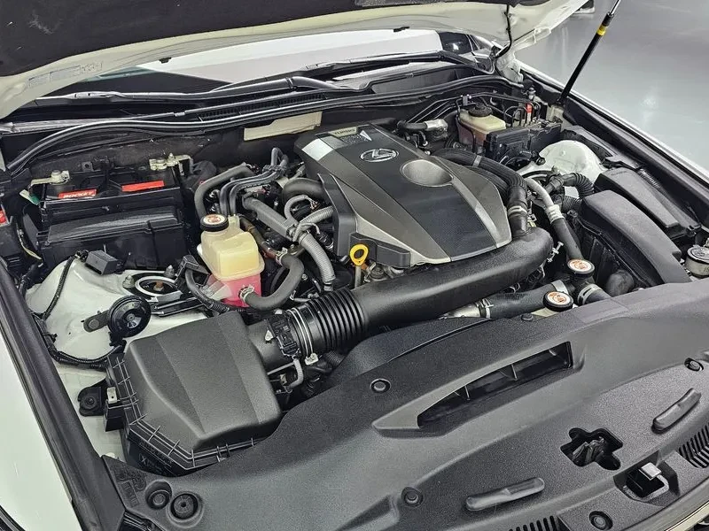 Lexus IS 200 t F-Sport, снимка 13 - Автомобили и джипове - 55526354