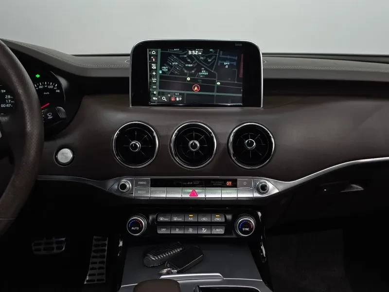 Kia Stinger 3.3 TURBO GT* HEAD UP* 360* ���������* ������� | Mobile.bg � ����������� 15