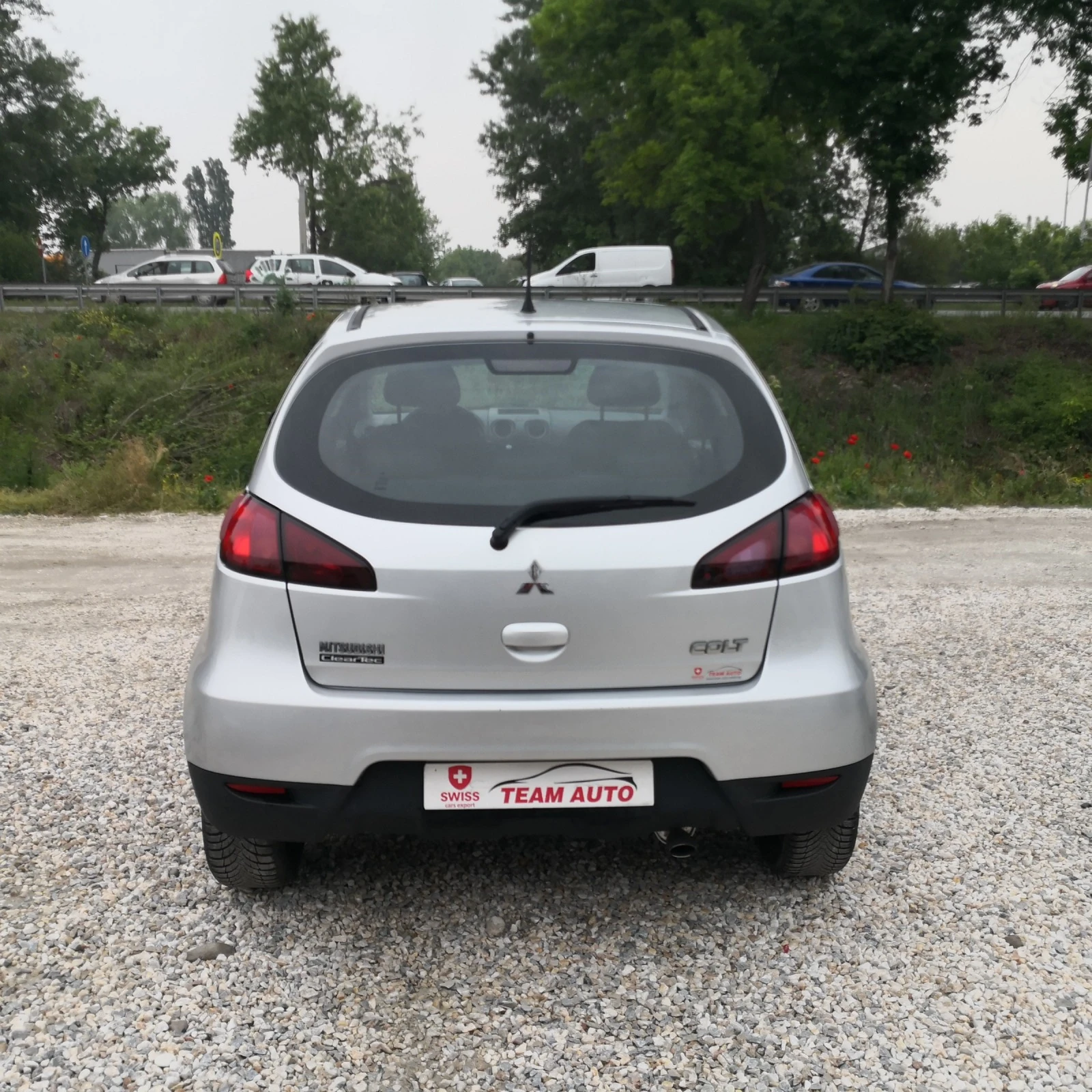 Mitsubishi Colt 1.3 I SWISS - изображение 5