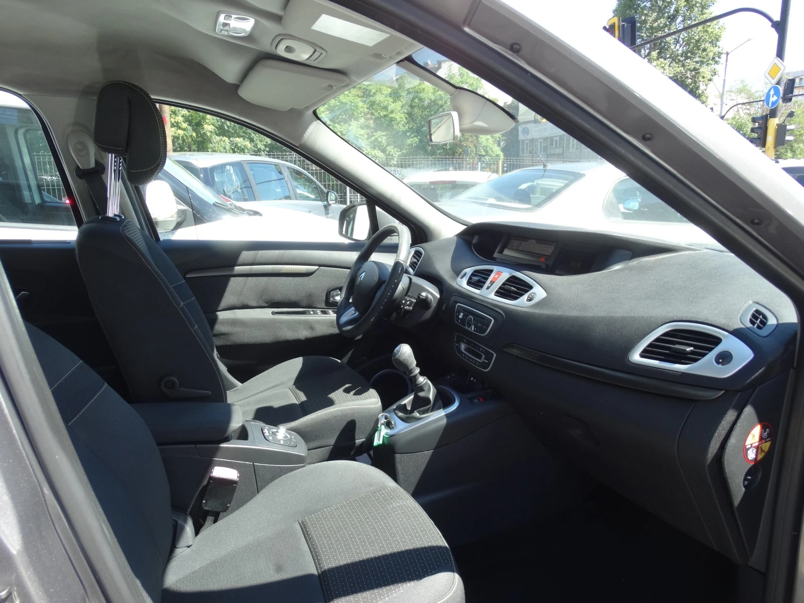 Renault Scenic 1.5 X-MOD  | Mobile.bg — изображение 12
