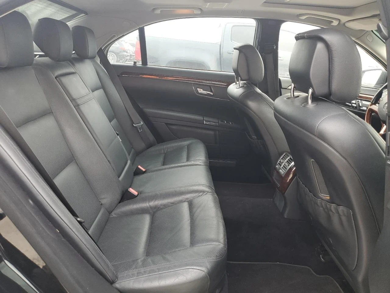 Mercedes-Benz S 550  - изображение 9