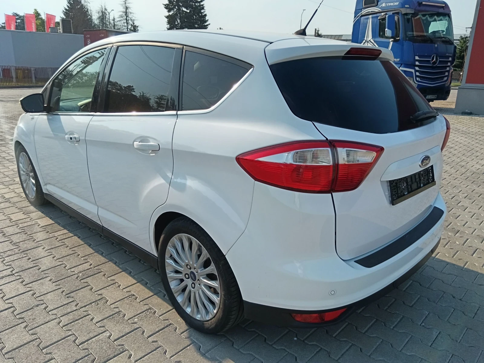 Ford C-max 1.6 Titanium  - изображение 6