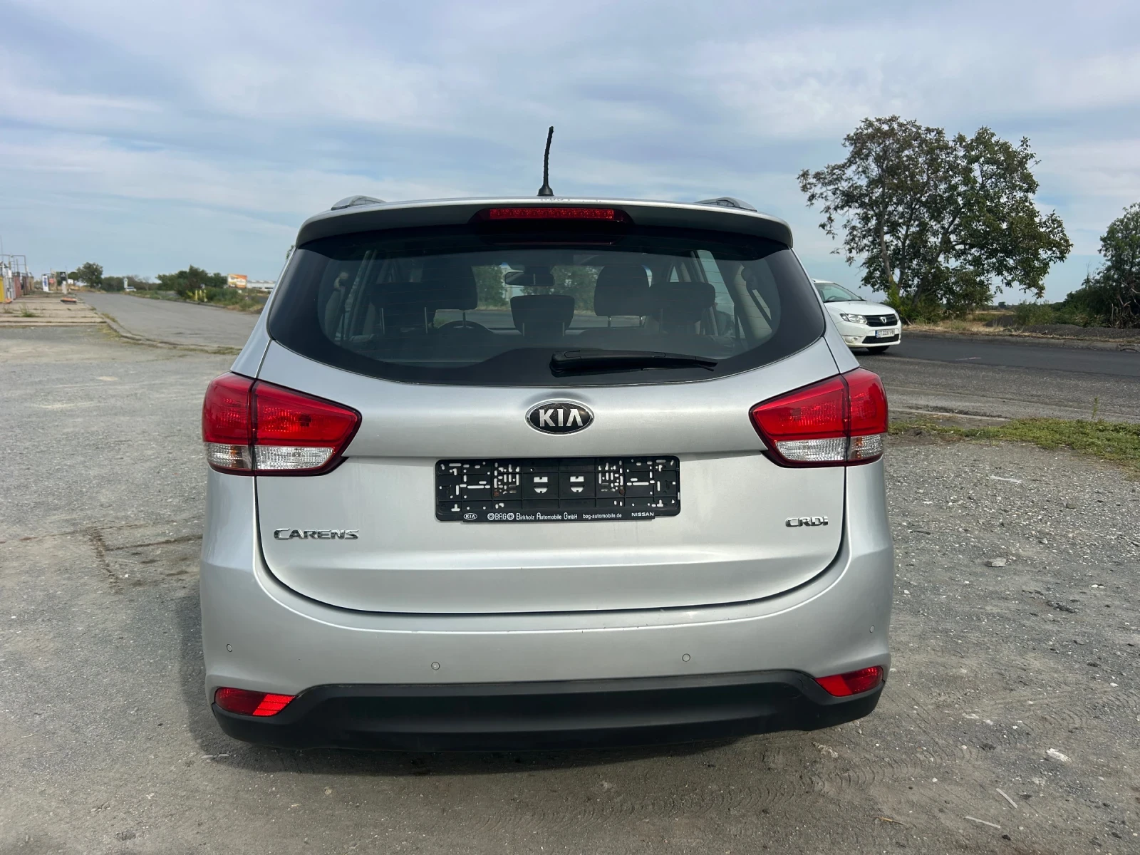 Kia Carens 1.7 CRDI - 136 кс / 6+ 1 / РЕАЛНИ 161 000 / ЕВРО5J - изображение 6