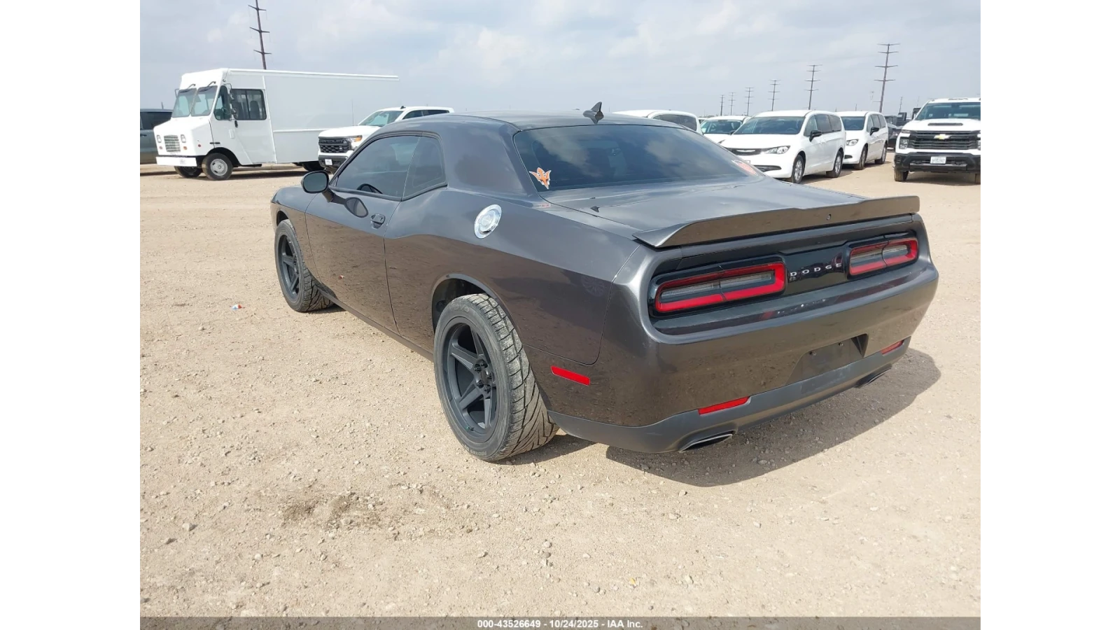 Dodge Challenger SXT  - изображение 7
