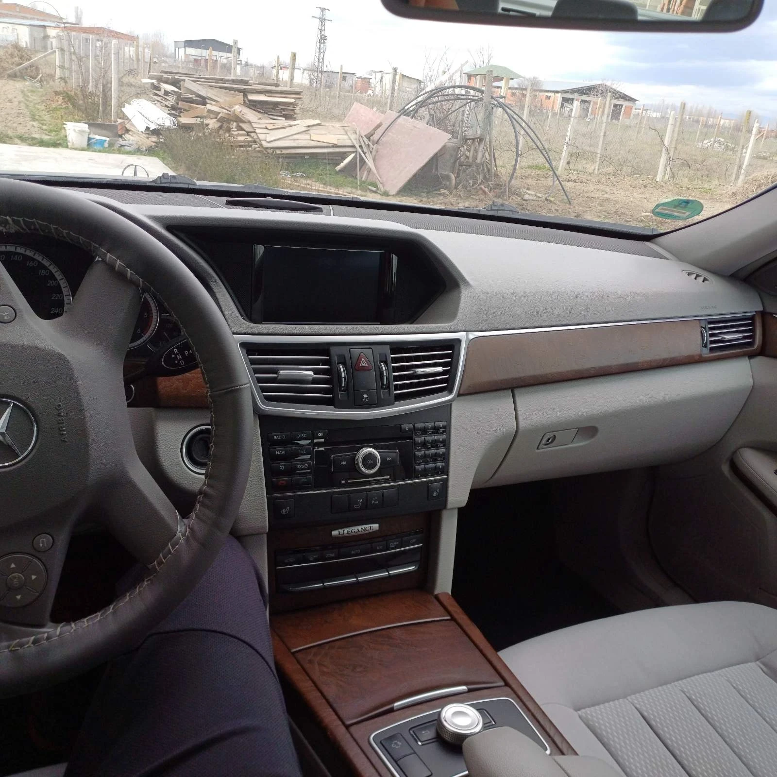 Mercedes-Benz E 350  - изображение 8