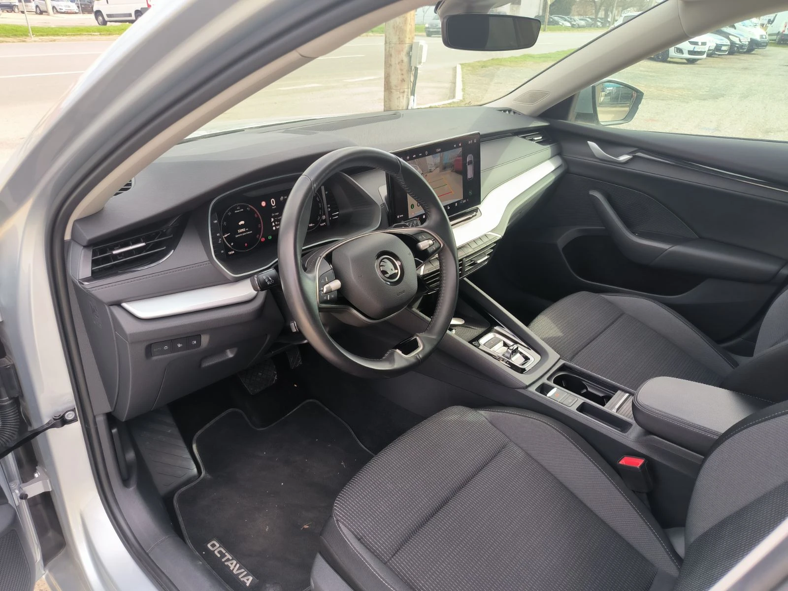 Skoda Octavia 2.0d-22.000km-Navi-Kamera-Euro-6E | Mobile.bg � ����������� 13
