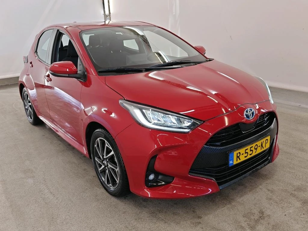 Toyota Yaris 1.5 Dynamic Hybrid, снимка 3 - Автомобили и джипове - 53993629