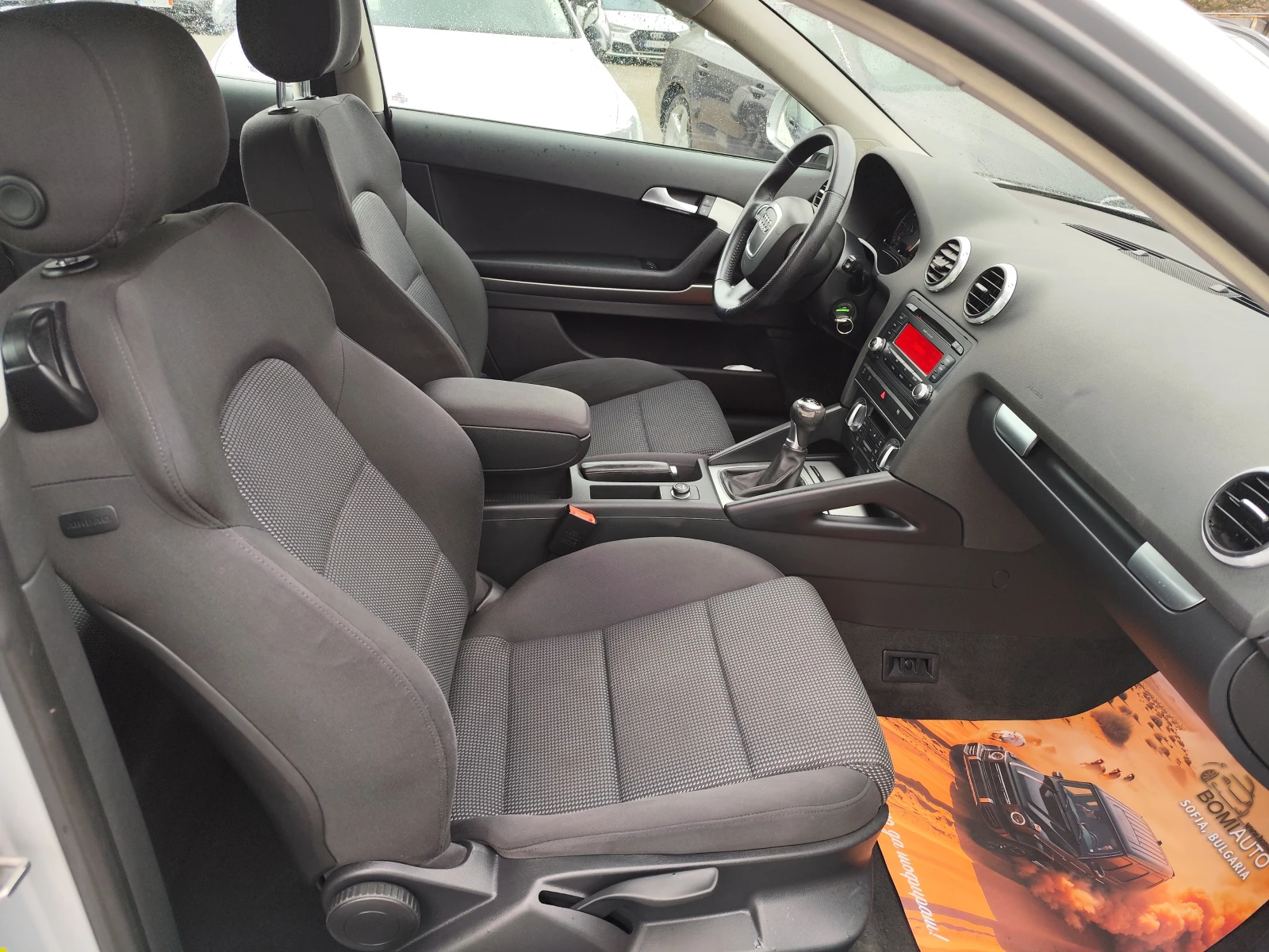 Audi A3 1.6TDi* FACELIFT* EURO5A* Klimatronik* , снимка 11 - Автомобили и джипове - 54063529