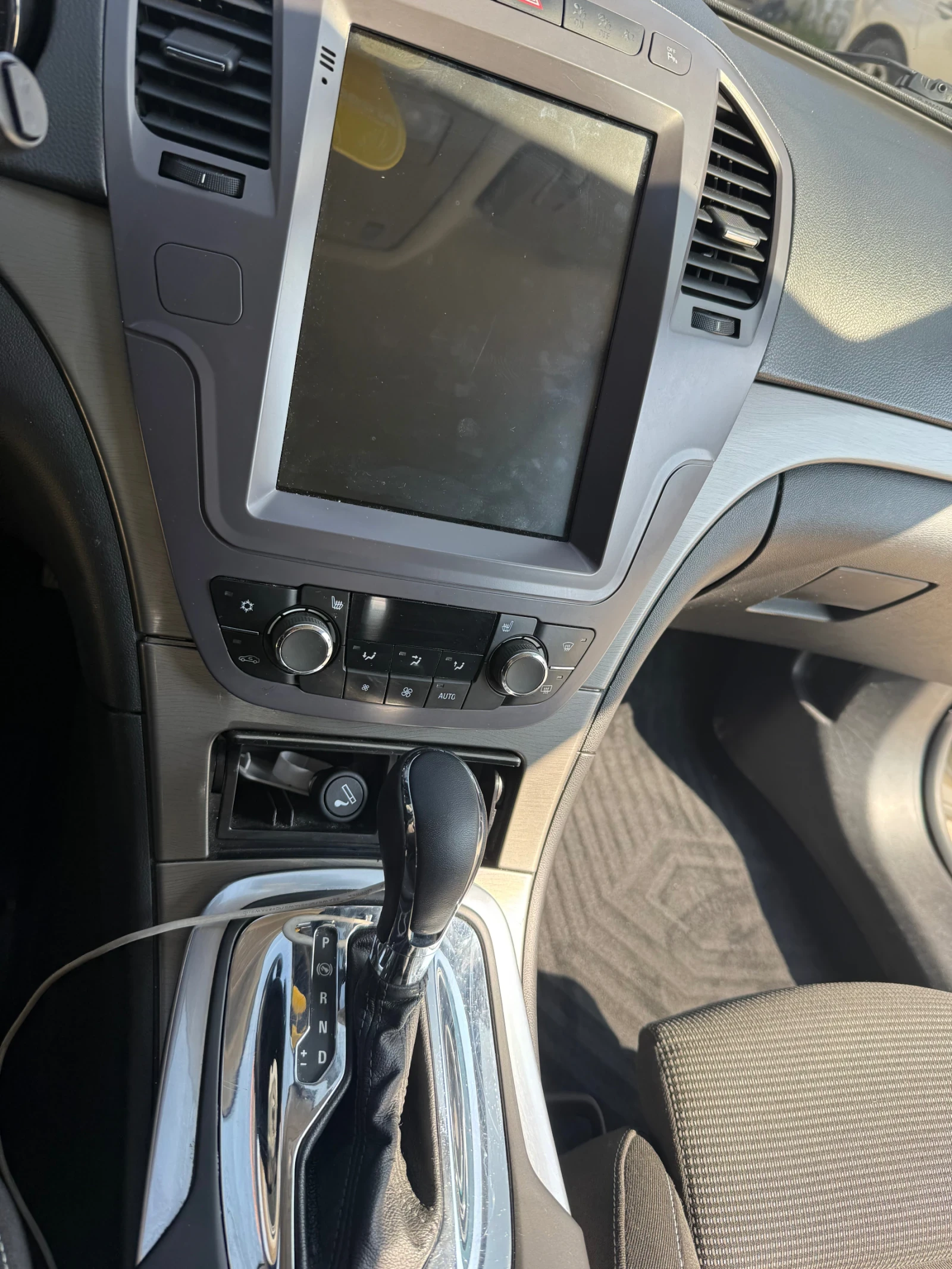 Opel Insignia, снимка 7 - Автомобили и джипове - 54102749