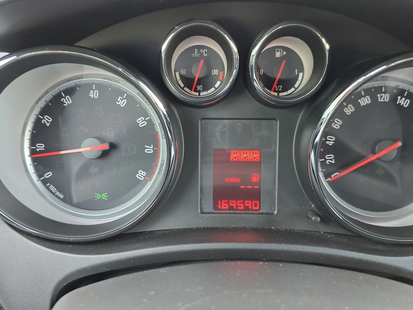Opel Meriva 1.4 100ks , снимка 8 - Автомобили и джипове - 54462899