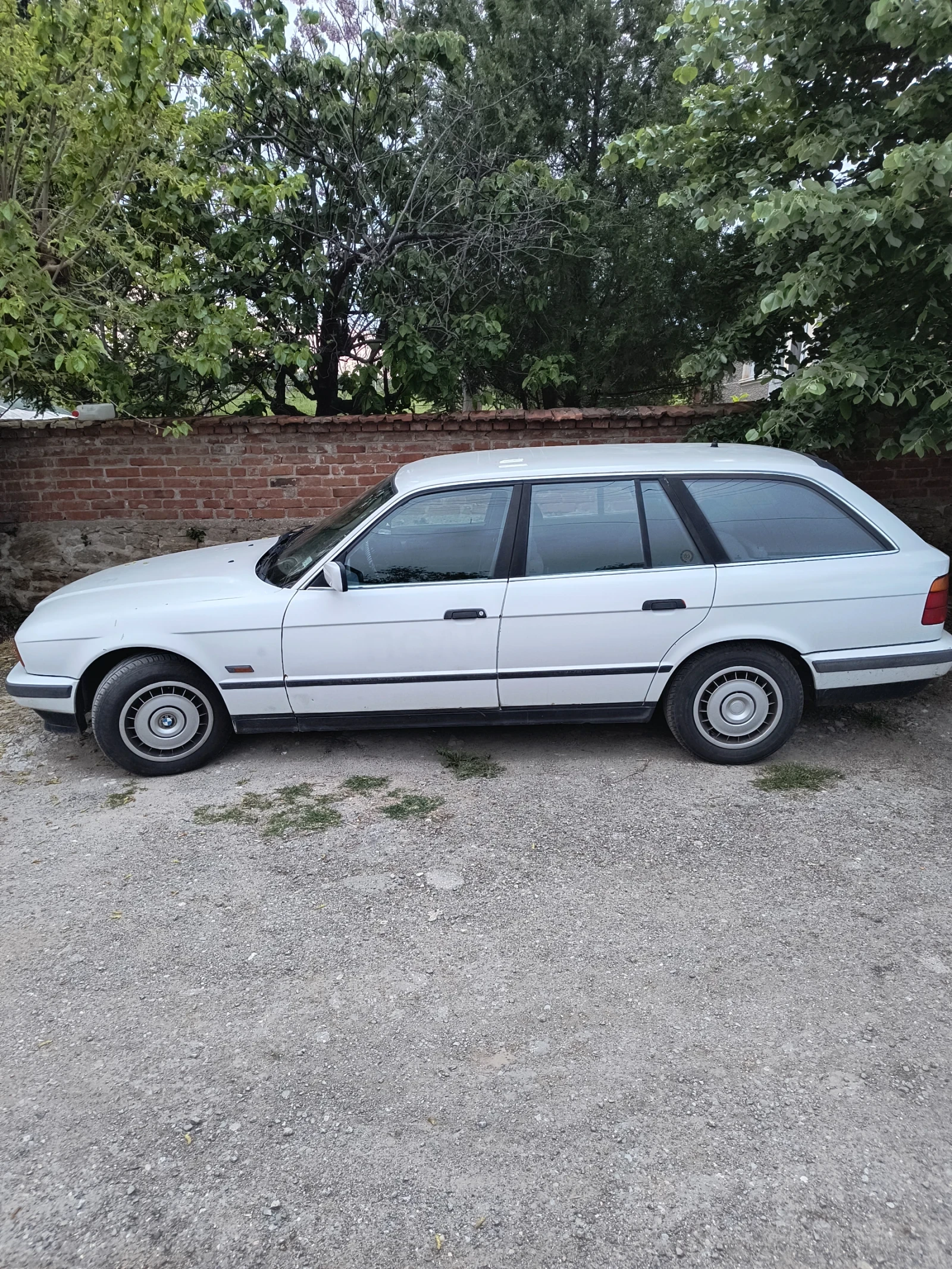 BMW 525 525iA turing , снимка 3 - Автомобили и джипове - 54639527