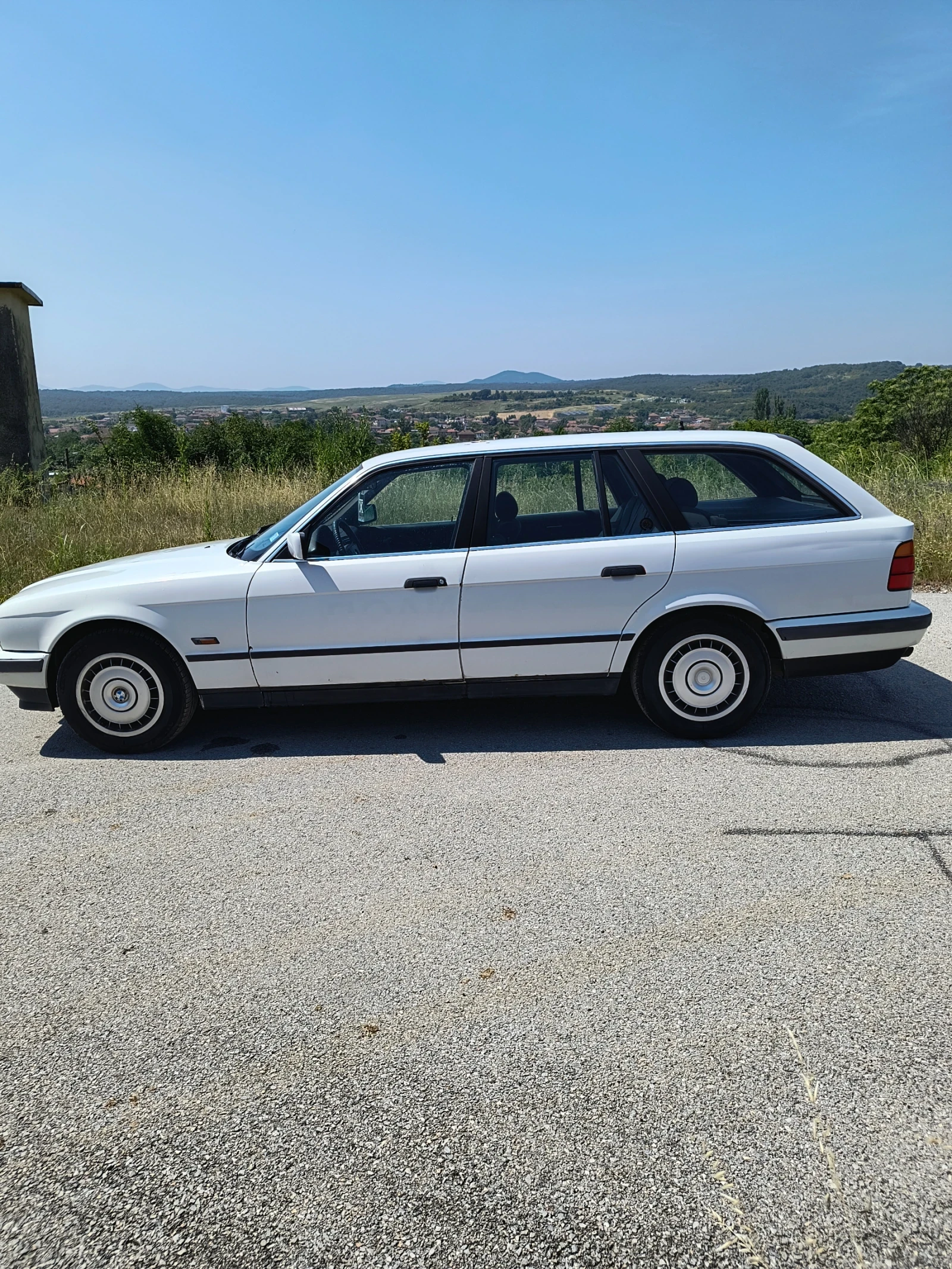 BMW 525 525iA tоuring , снимка 13 - Автомобили и джипове - 54639527