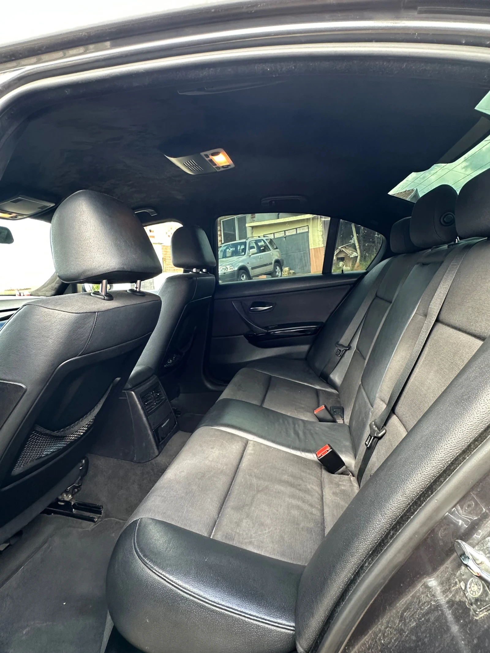 BMW 320, снимка 9 - Автомобили и джипове - 54954604