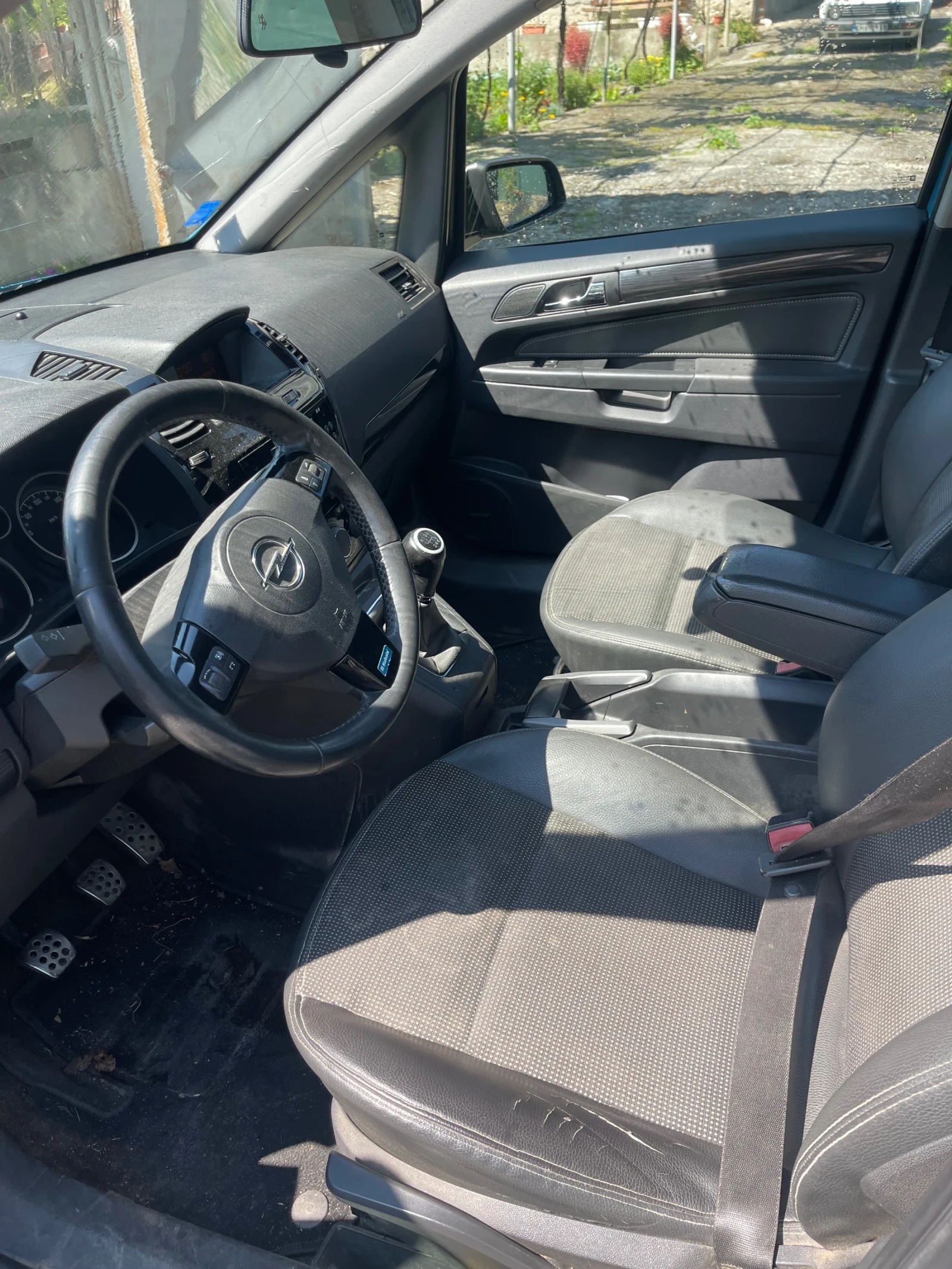 Opel Zafira 1.9, снимка 5 - Автомобили и джипове - 54977252