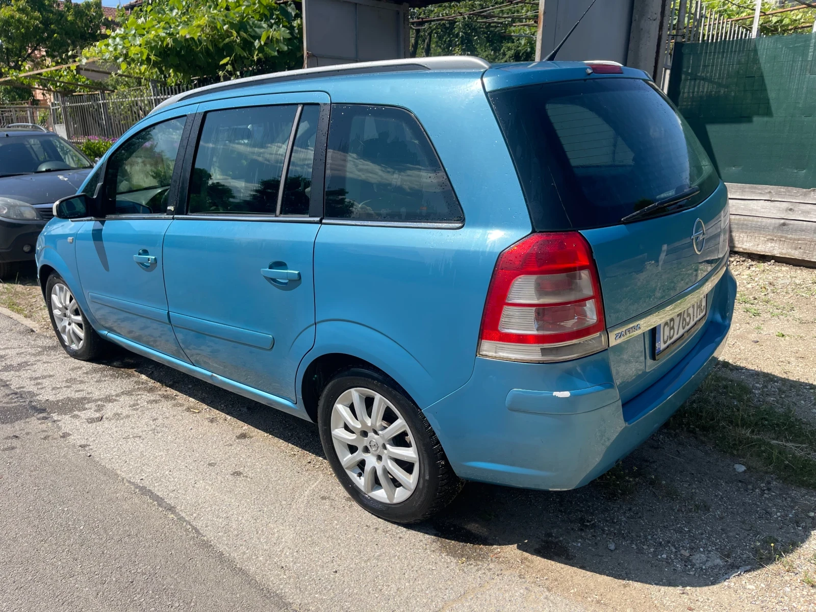 Opel Zafira 1.9, снимка 3 - Автомобили и джипове - 54977252