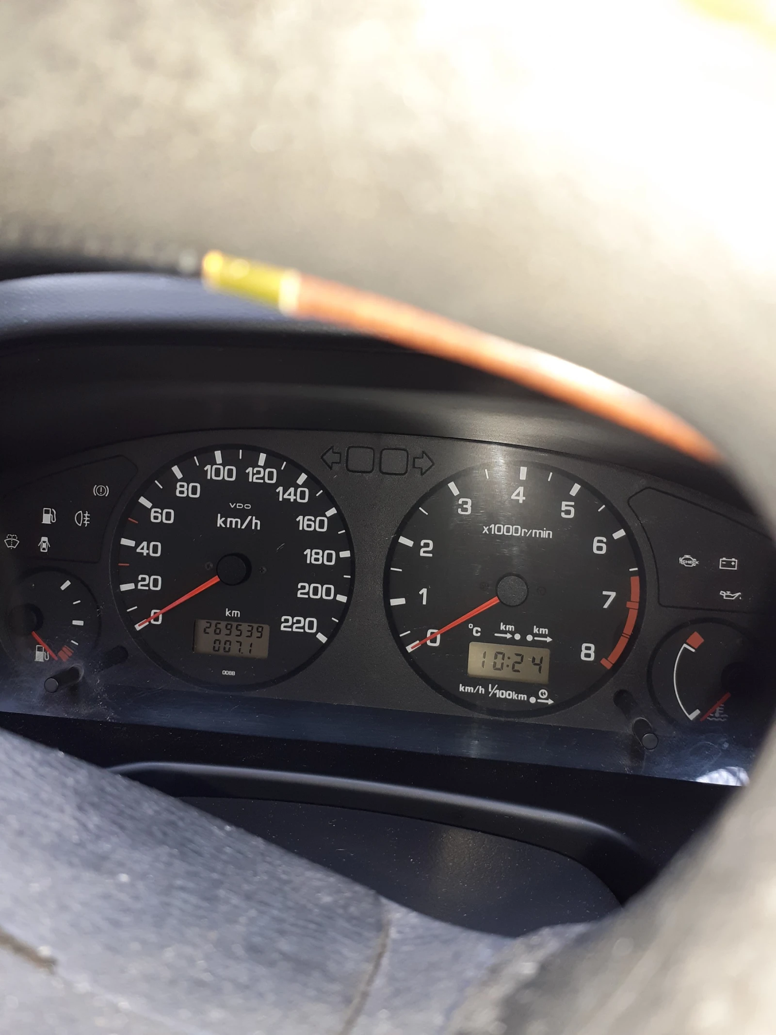 Nissan Primera, снимка 4 - Автомобили и джипове - 55113558